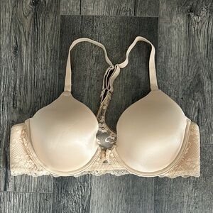 Maidenform Cream Lace Trim Bra with Molded Cups
